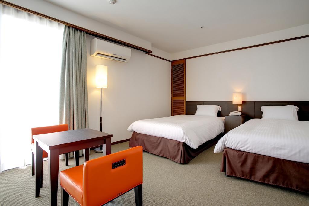 Hotel City Court Naha Zimmer foto