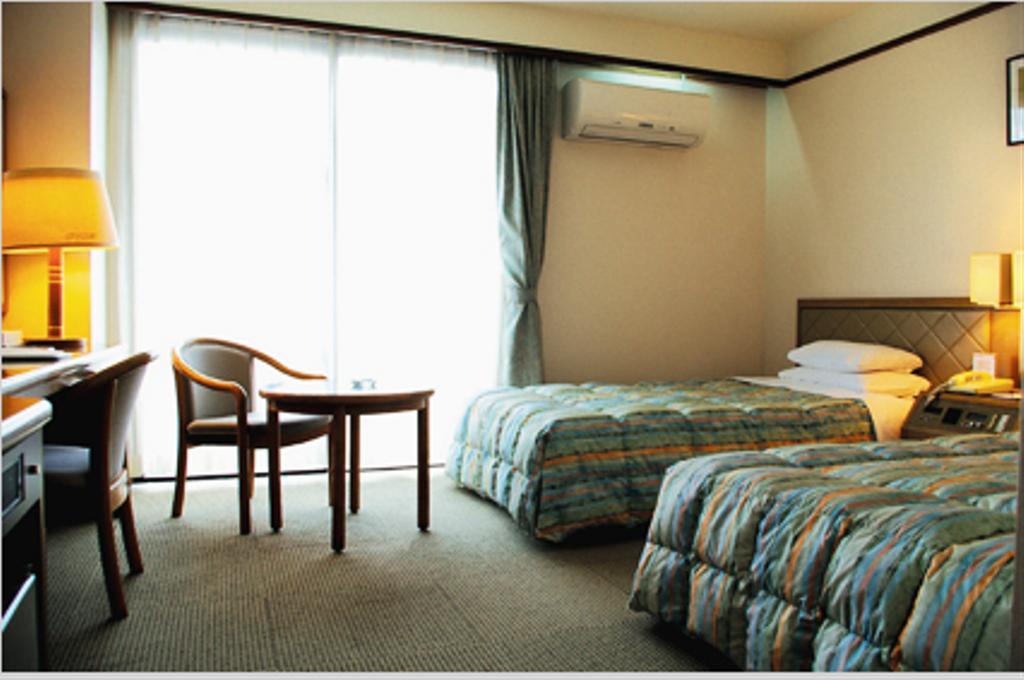 Hotel City Court Naha Zimmer foto